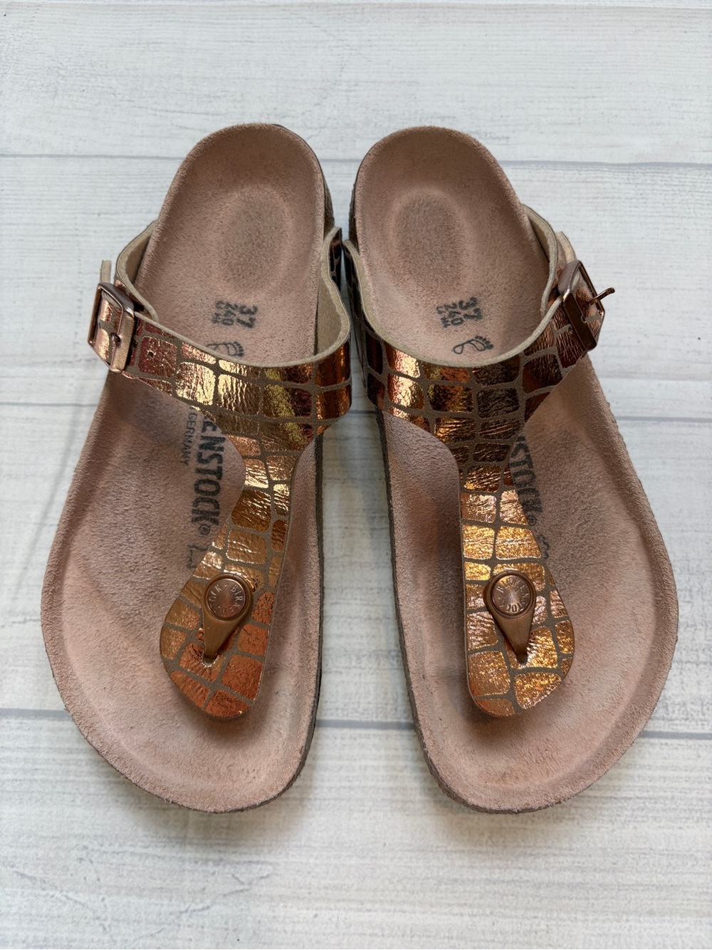 Birkenstock Metallic Copper Croc-Embossed Thong Sandals - Copper